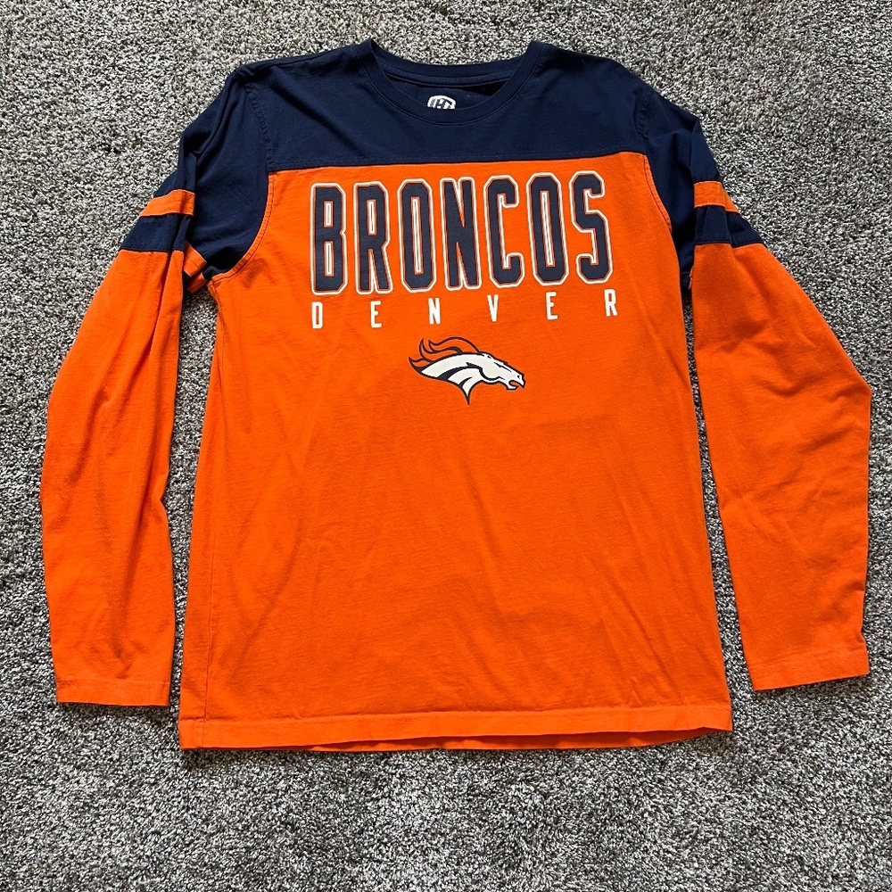 Denver Broncos Long Sleeved T-shirt, Men's Size L